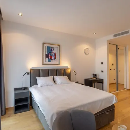 Appartement Center Lux 1 *