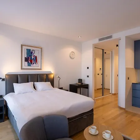 Center Lux 1 Belgrade