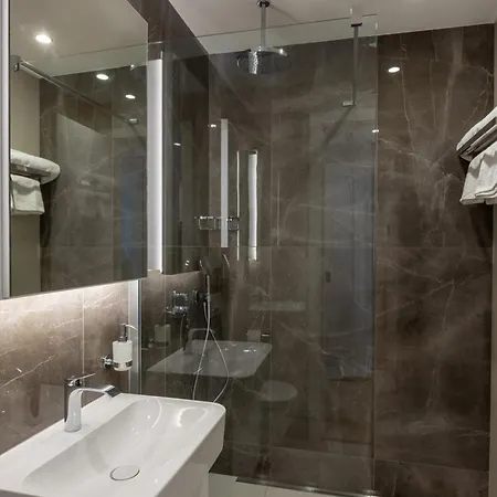 Center Lux 1 Belgrad