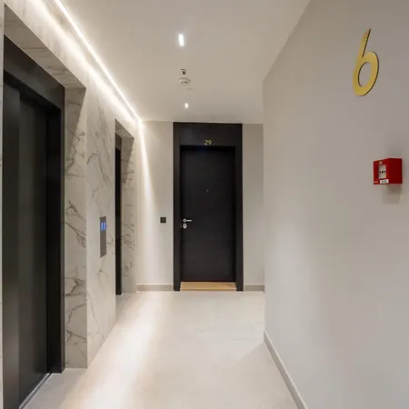Center Lux 1 *