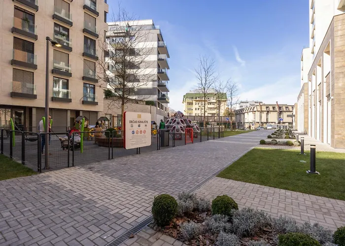 Center Lux 1 * Belgrad