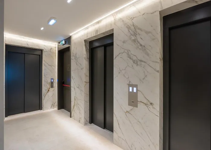 Center Lux 1 * Belgrad